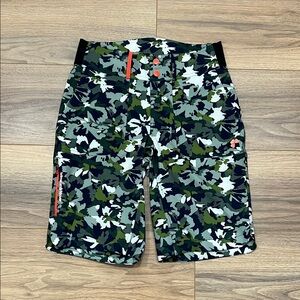 Krimson Klover Rory Short Biking Shorts in Floral Forest Blue/Green/White - XS